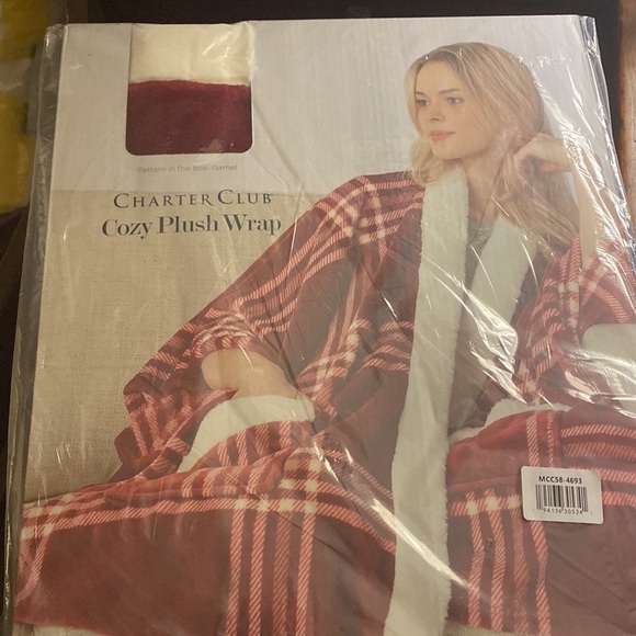 House Coat Plush Wrap Coatigan Cardigan Burgundy Garnet Red Deep Pockets NEW - Picture 7 of 7